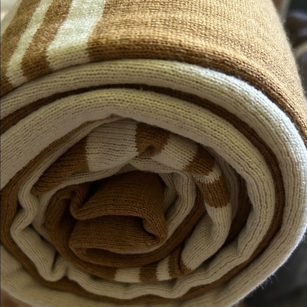 Threshold Studio McGee Tan and White Throw 50” x 60” - Picture 3 of 9